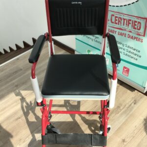 Cadeira sanitária com 4 rodas